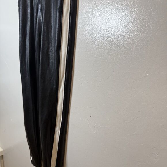 Spanx Faux Leather Stripe Leggings Size XS NWT Vegan - Picture 5 of 16